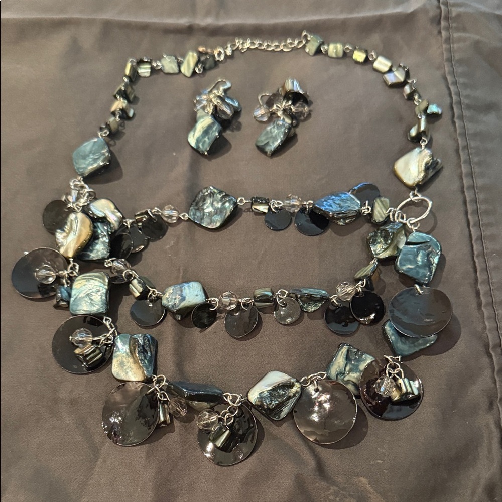 Elegant Black and Silver Jewelry Set